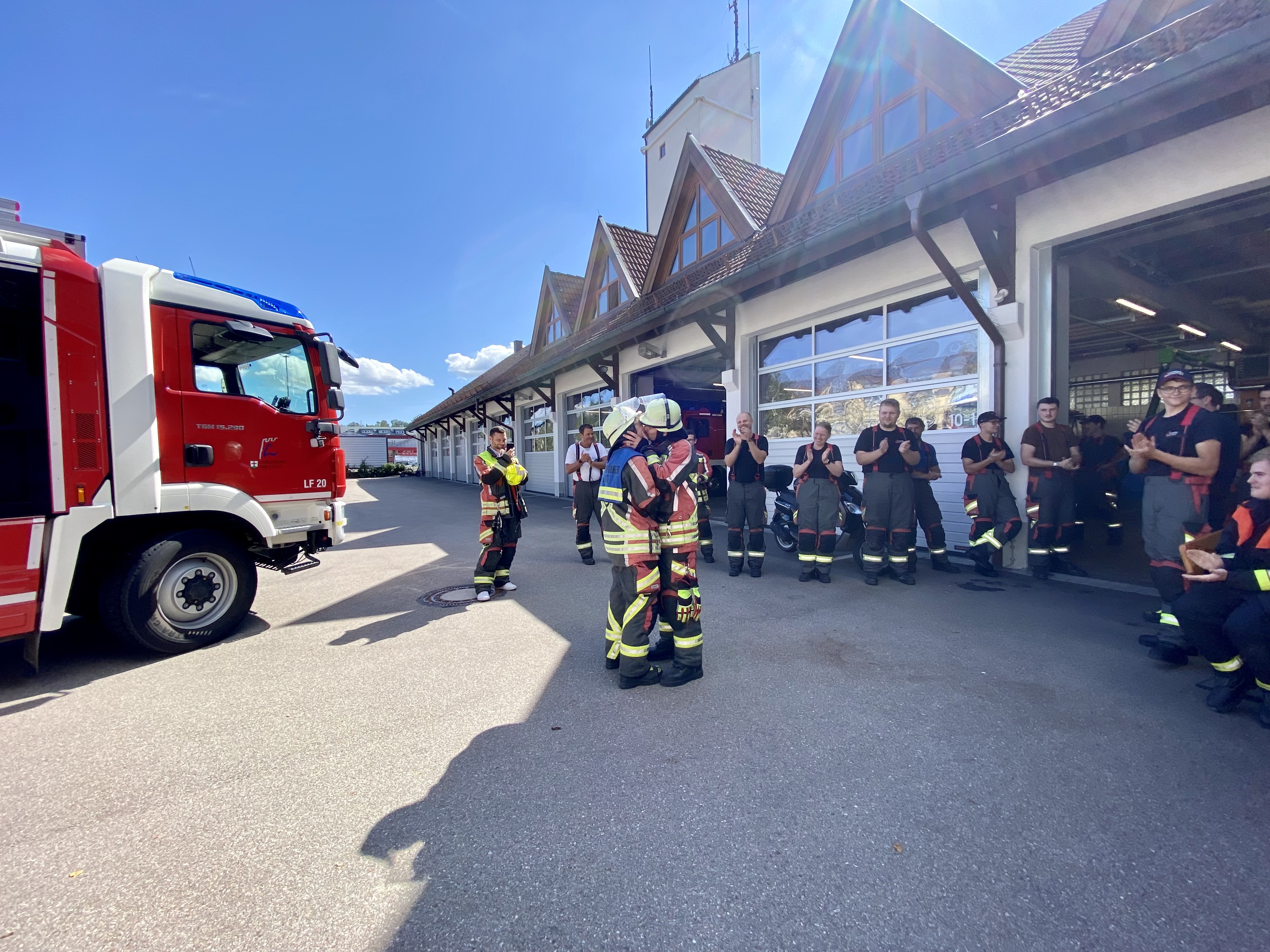 Hochzeitsversprechen in der Feuerwehr